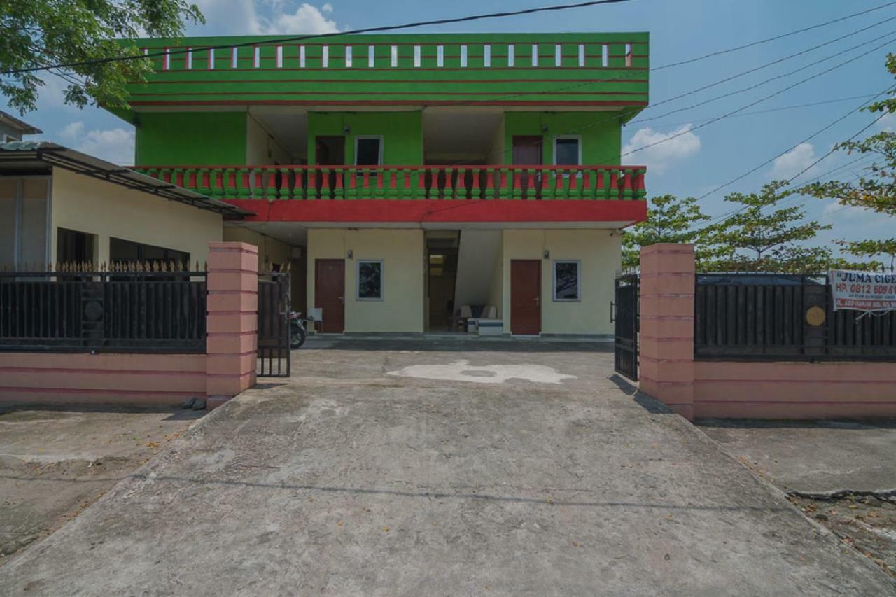 Hotel RedDoorz near Politeknik Negeri Medan Exterior foto